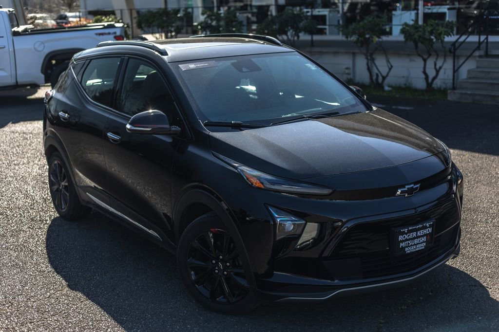 Used 2023 Chevrolet Bolt EUV Premier w/ Sun & Sound Package video 2