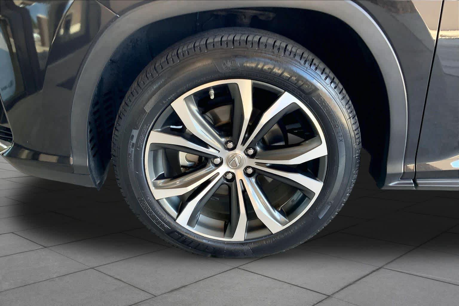 Used 2017 Lexus RX 450h AWD w/ Cold Weather Package image 10