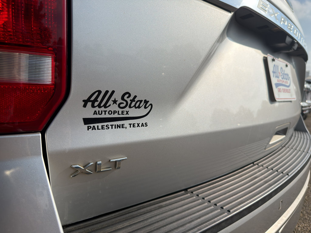 Used 2019 Ford Expedition XLT w/ Equipment Group 202A RWD image 30