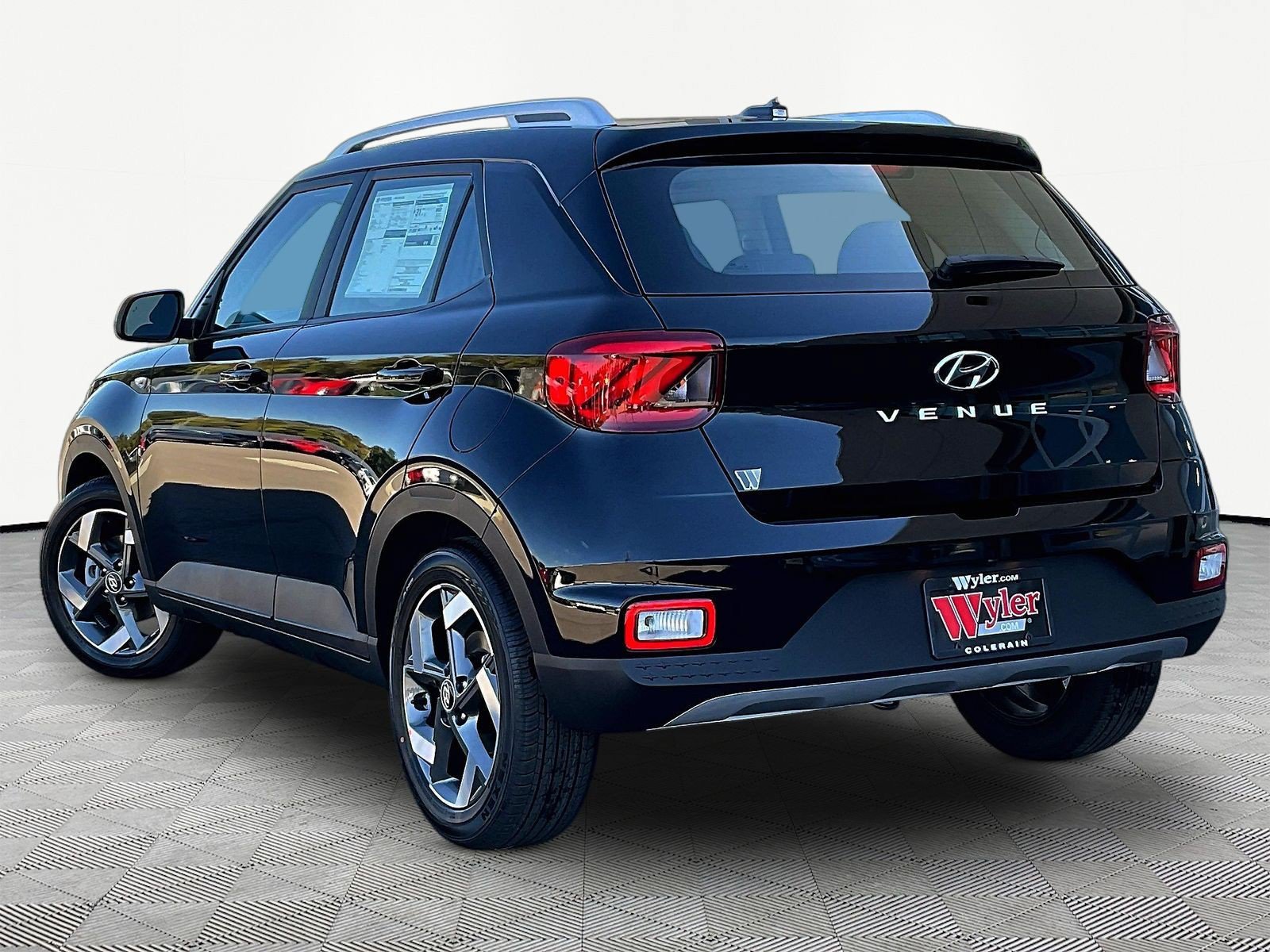 New 2026 Hyundai Venue SEL FWD image 4