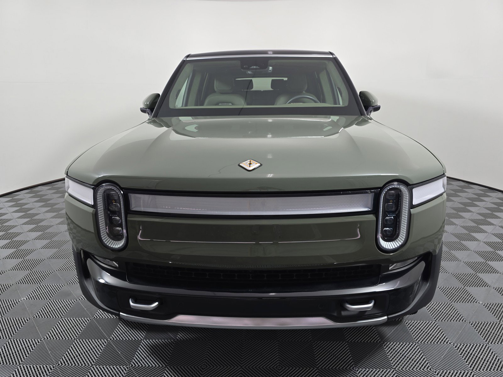 Used 2024 Rivian R1S Launch Edition AWD/4WD image 8
