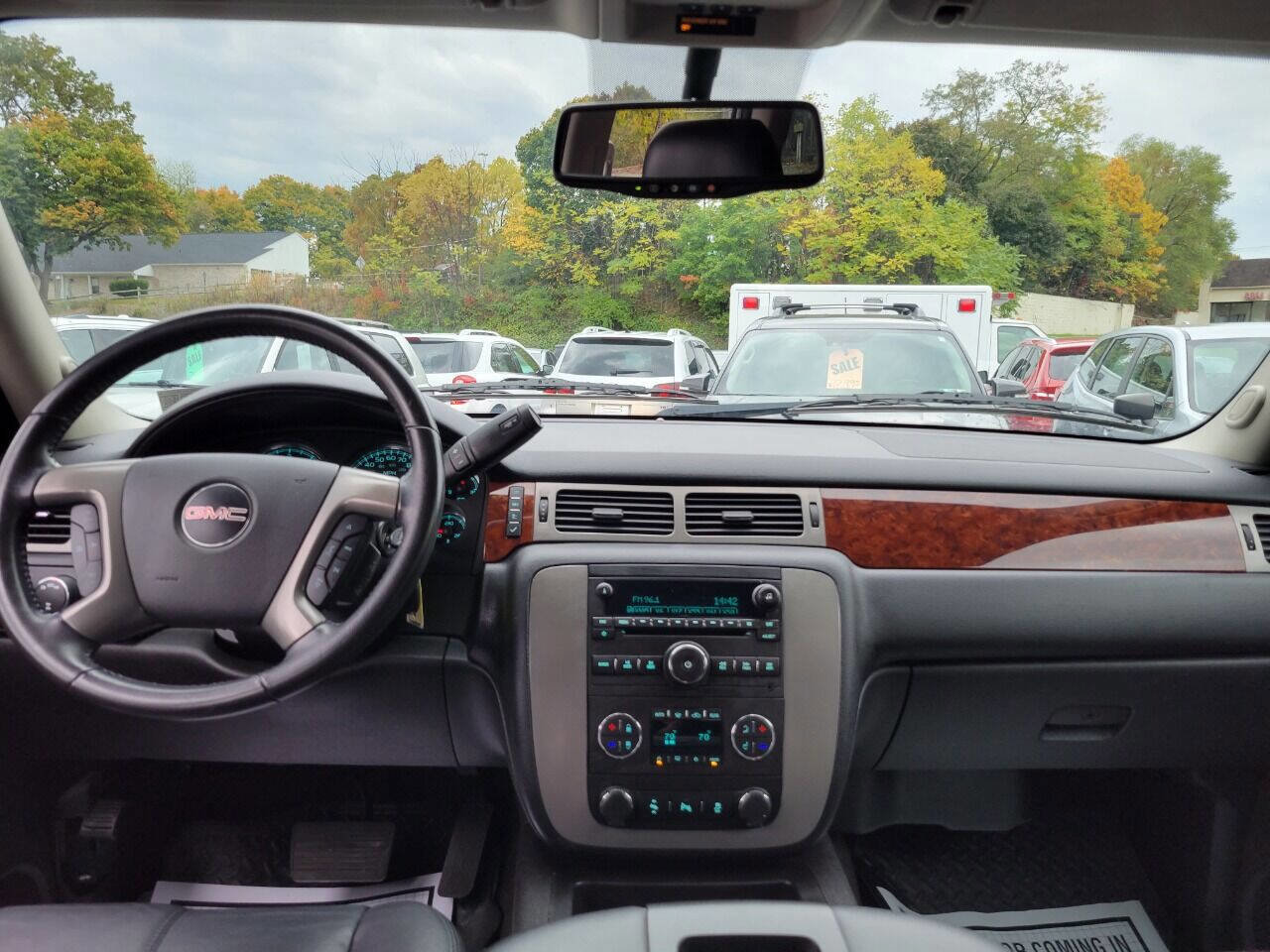 Used 2014 GMC Yukon SLT AWD/4WD image 25