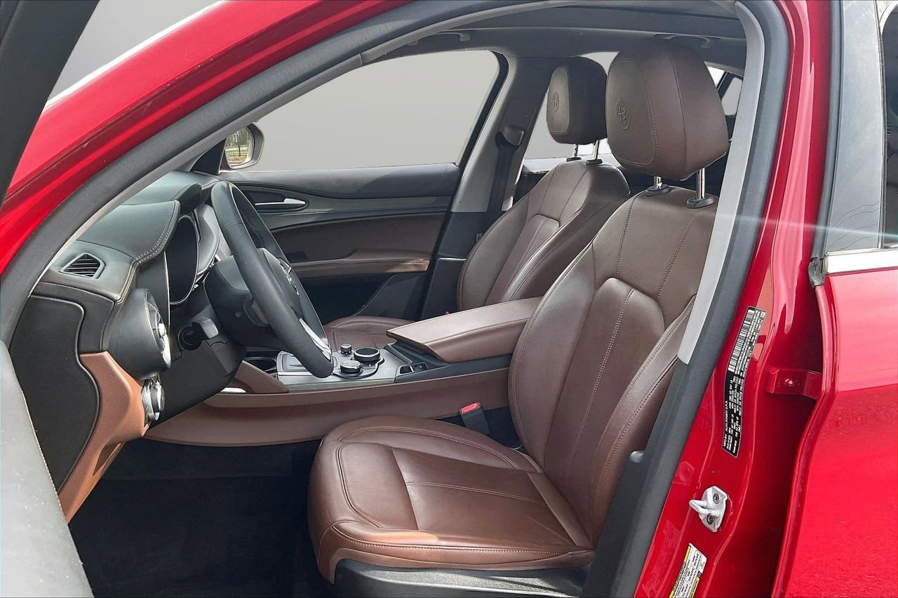 Used 2019 Alfa Romeo Stelvio Ti image 23