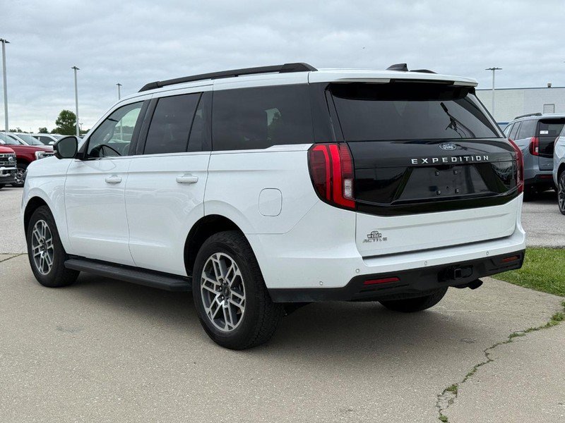Used 2025 Ford Expedition Active AWD/4WD video 3