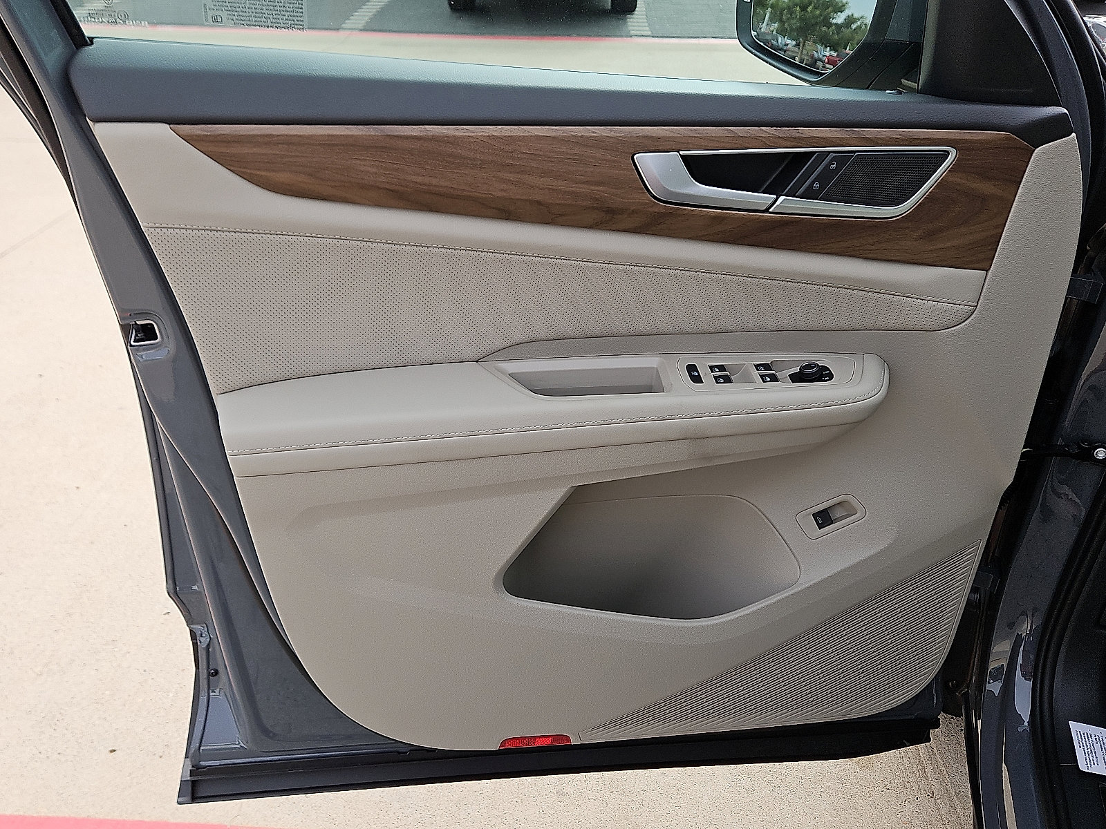 New 2026 Volkswagen Atlas SE image 14