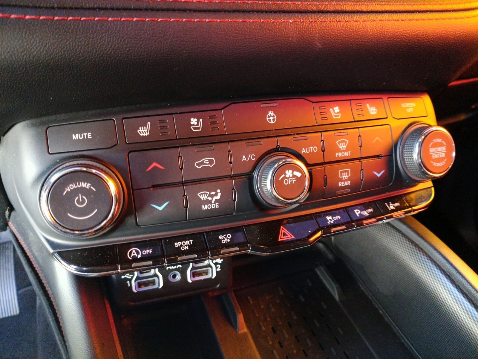 Used 2025 Dodge Durango GT AWD/4WD image 17