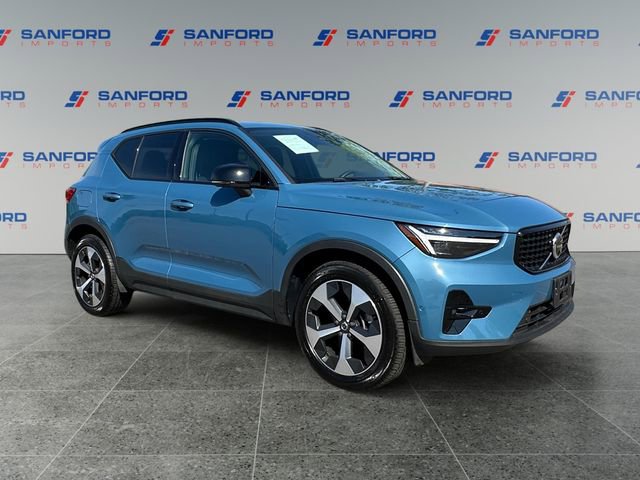 Used 2023 Volvo XC40 B5 Ultimate w/ Climate Package AWD/4WD image 7