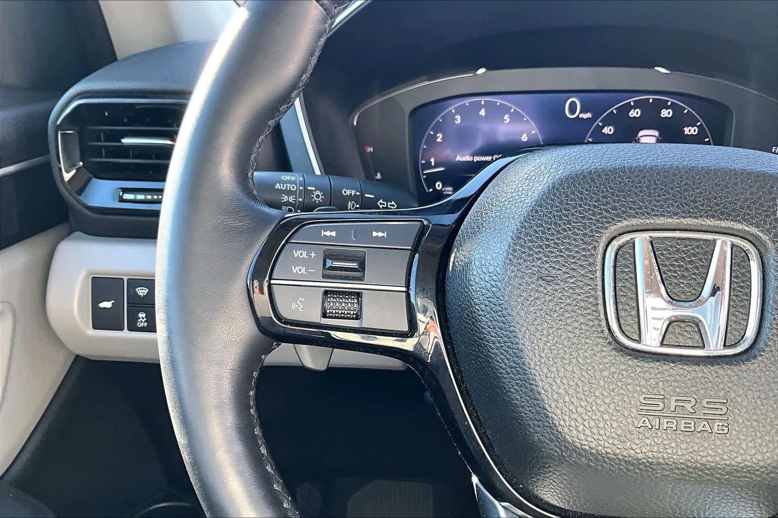 Used 2023 Honda Pilot Elite image 23