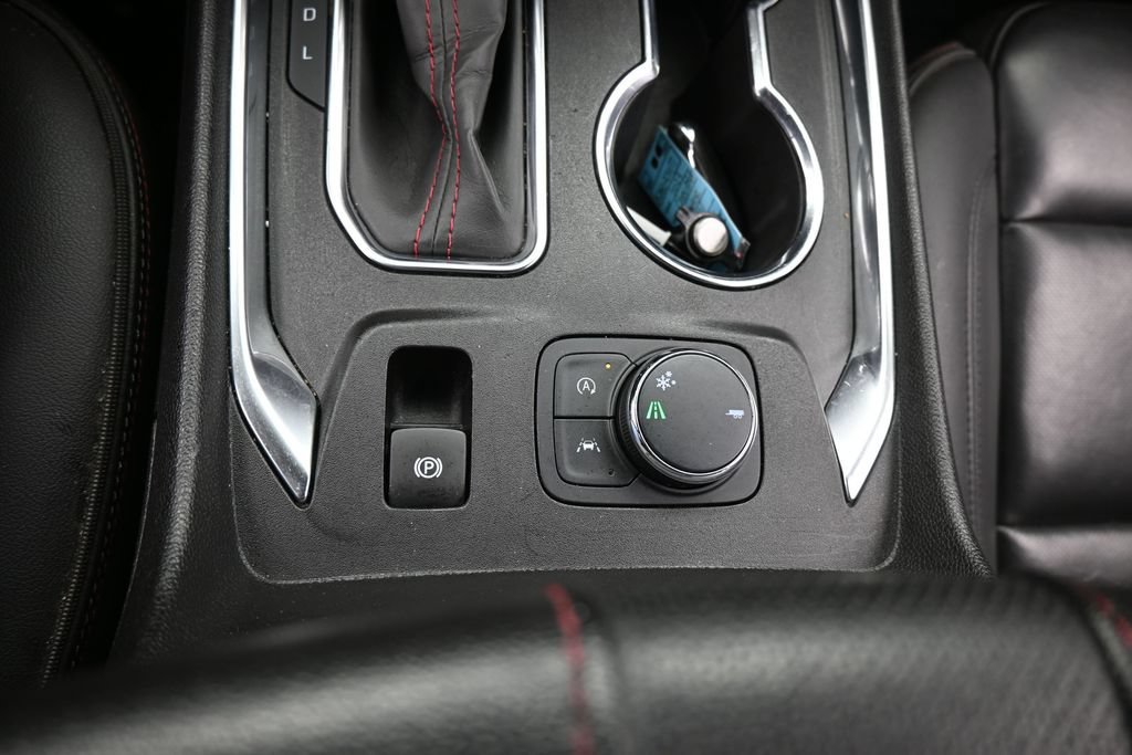 Used 2023 Chevrolet Traverse RS FWD image 35