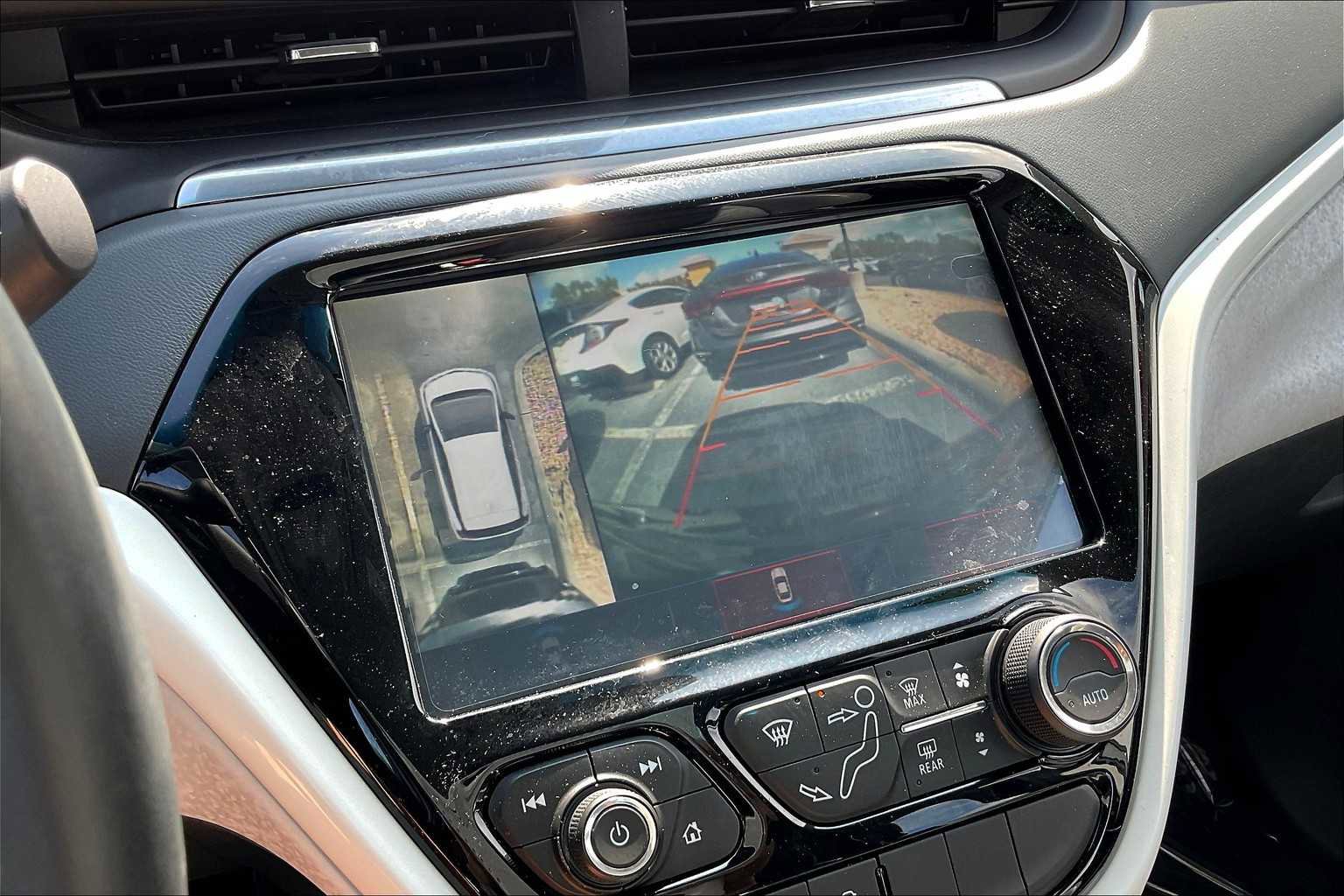 Used 2017 Chevrolet Bolt Premier w/ Driver Confidence II Package image 20