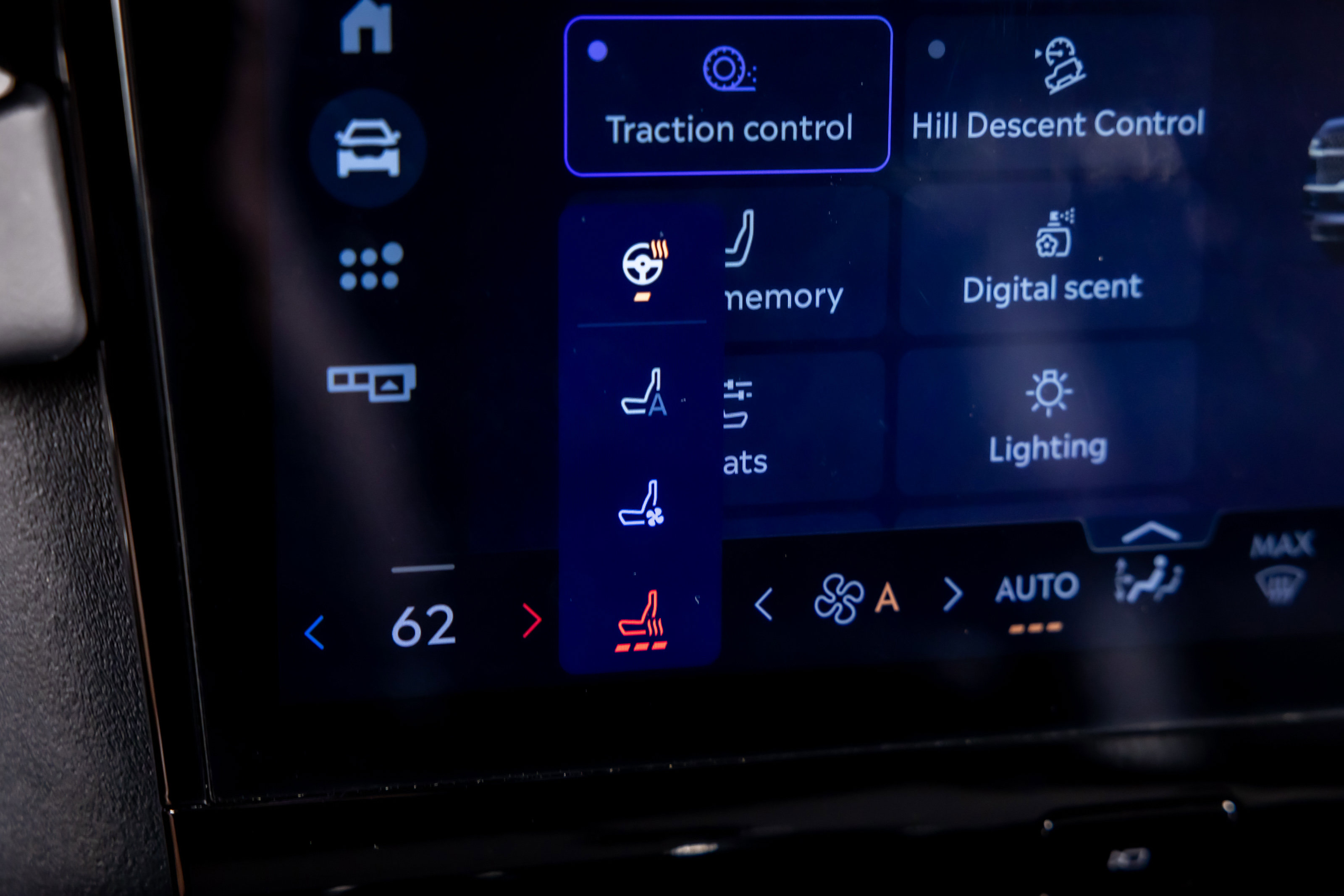 Used 2025 Lincoln Navigator L Reserve image 17