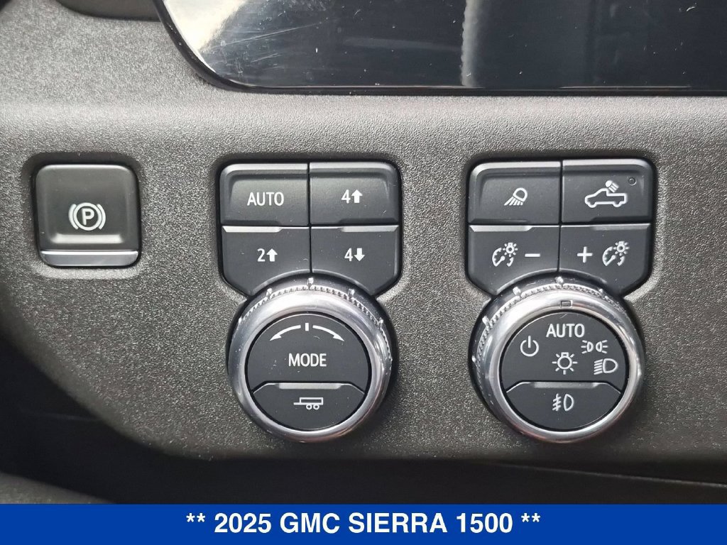 Used 2025 GMC Sierra 1500 SLT AWD/4WD image 33