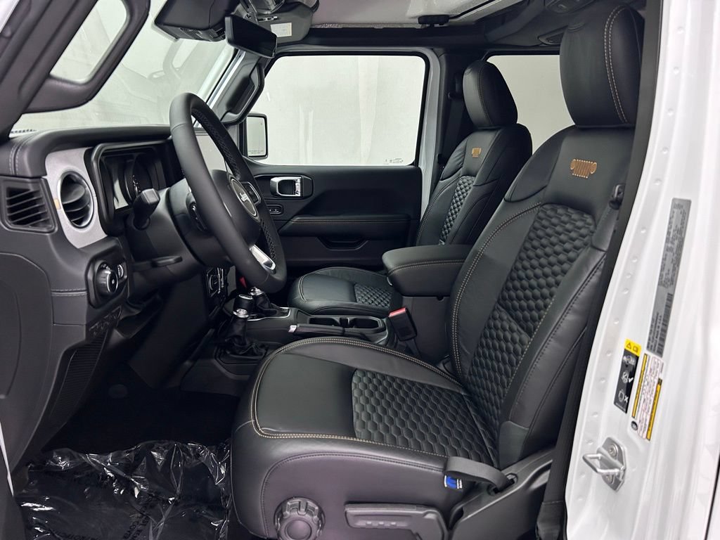 New 2025 Jeep Wrangler Unlimited Sahara w/ Safety Group AWD/4WD image 15
