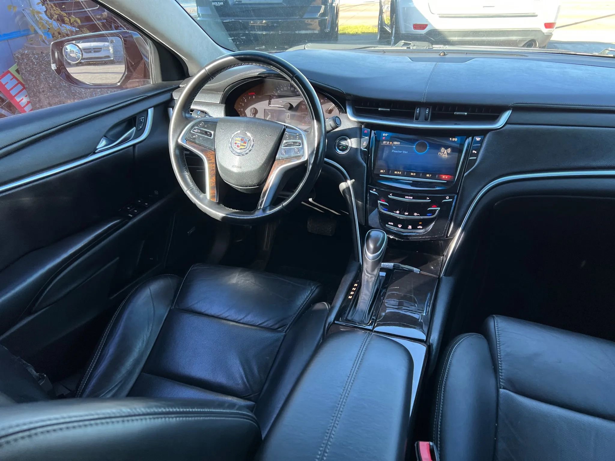 Used 2015 Cadillac XTS w/ Rear Seat Comfort Package FWD image 14