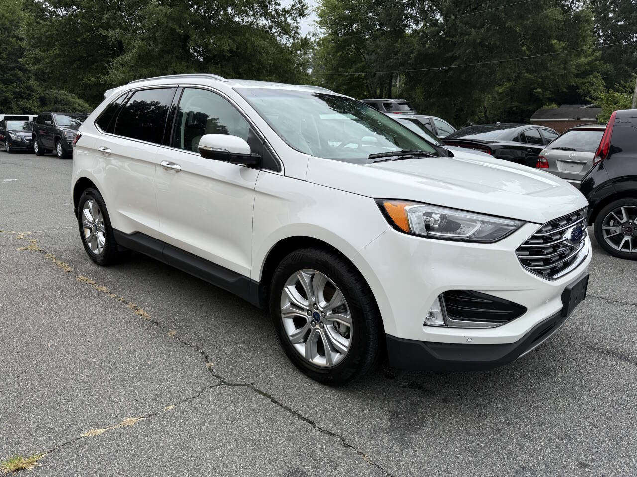 Used 2020 Ford Edge Titanium image 4
