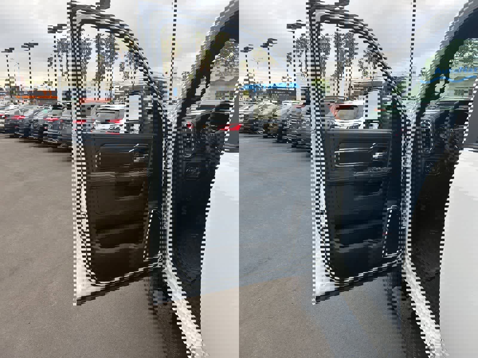 Used 2026 RAM 2500 Laramie w/ Night Edition image 27