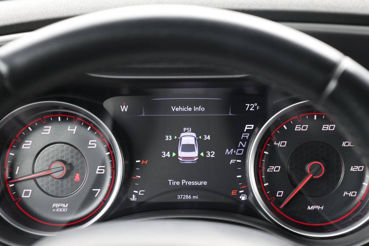Used 2022 Dodge Charger SXT w/ Driver Convenience Group RWD image 19