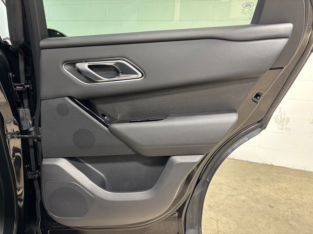 New 2026 Land Rover Range Rover Velar Dynamic SE image 39
