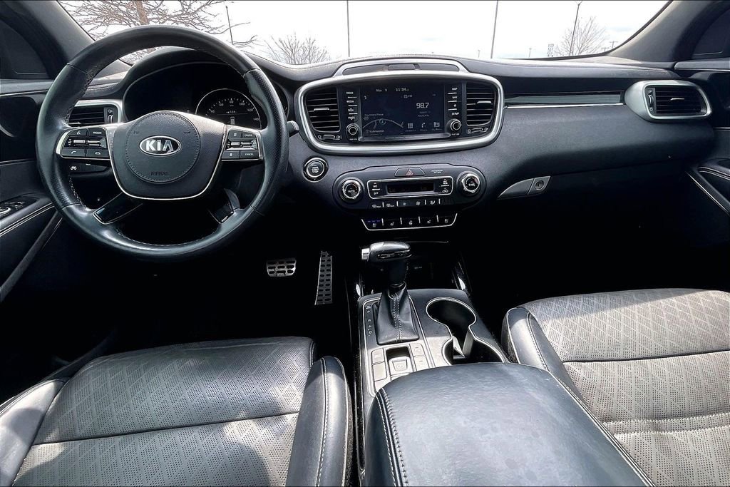 Used 2019 Kia Sorento SX image 18