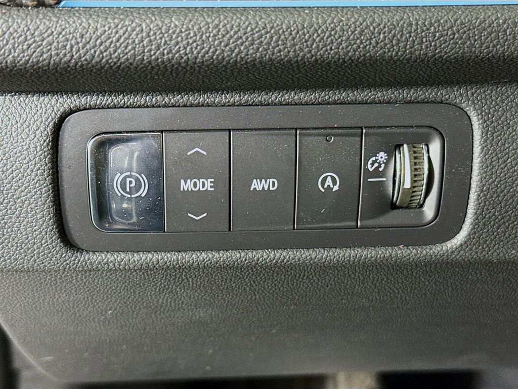 Certified 2025 Chevrolet Traverse High Country w/ LPO, Floor Liner Package image 10