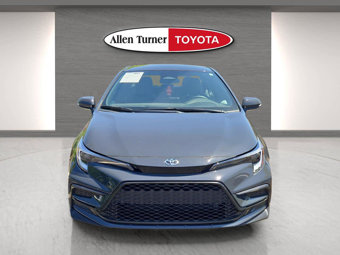 Used 2025 Toyota Corolla SE FWD image 4
