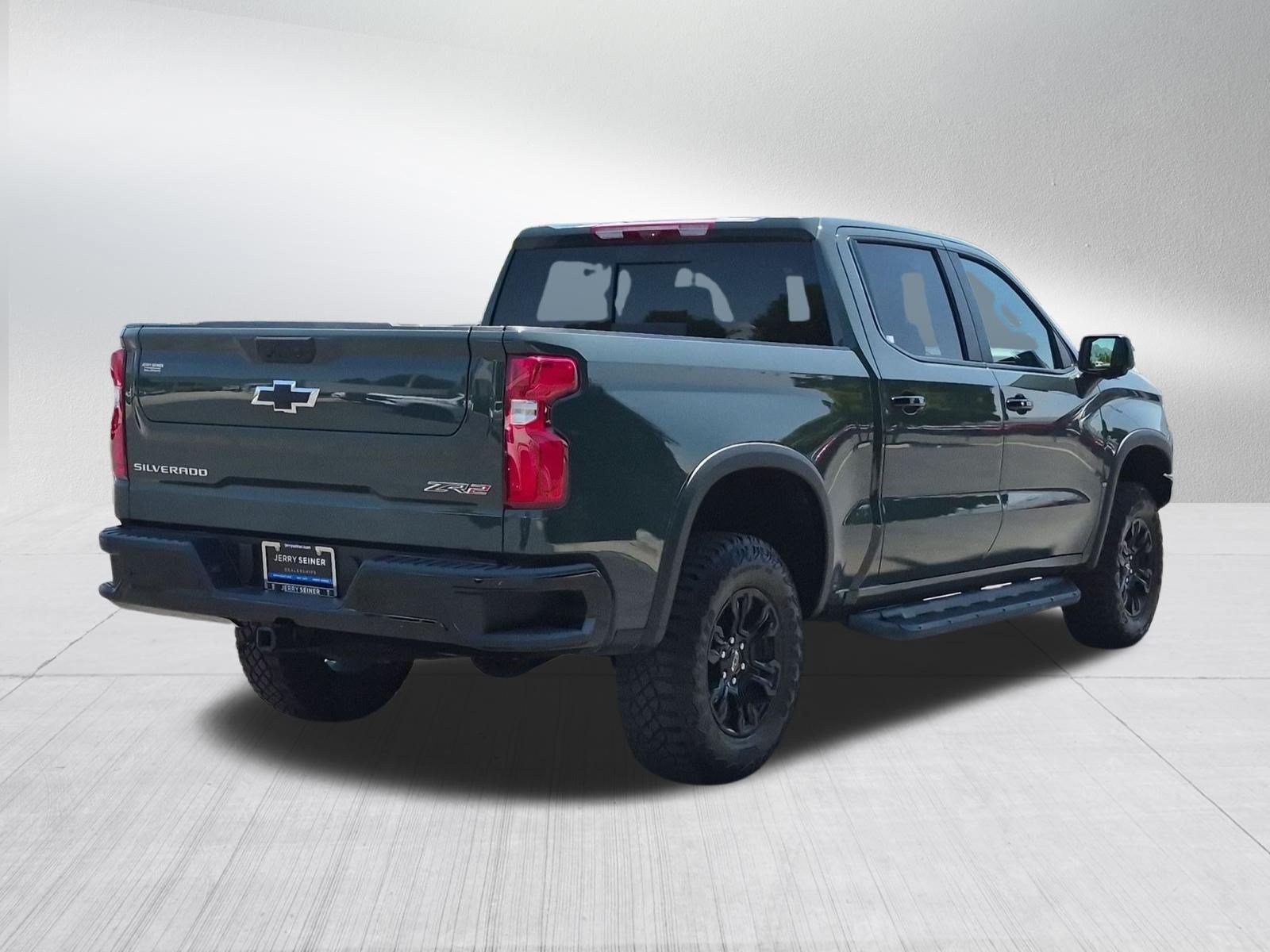 Used 2025 Chevrolet Silverado 1500 ZR2 w/ Technology Package AWD/4WD image 5