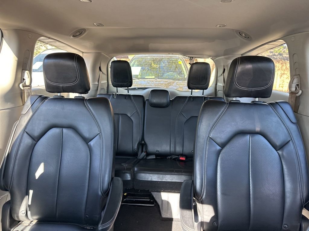 Used 2021 Chrysler Voyager Lxi image 18