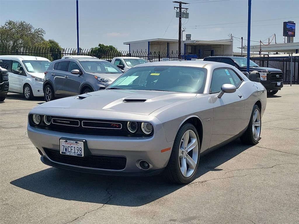 Used 2016 Dodge Challenger R/T RWD image 31