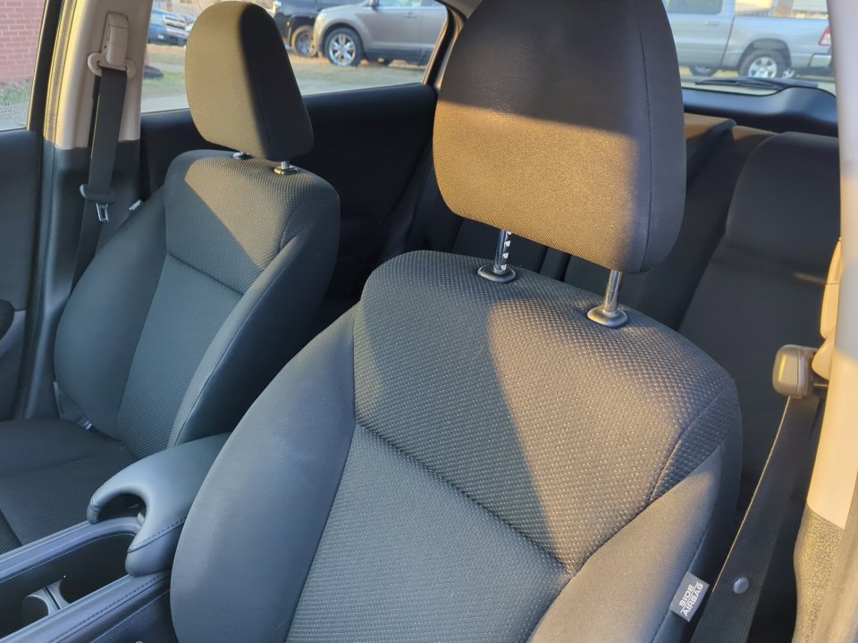 Used 2018 Honda HR-V EX image 25