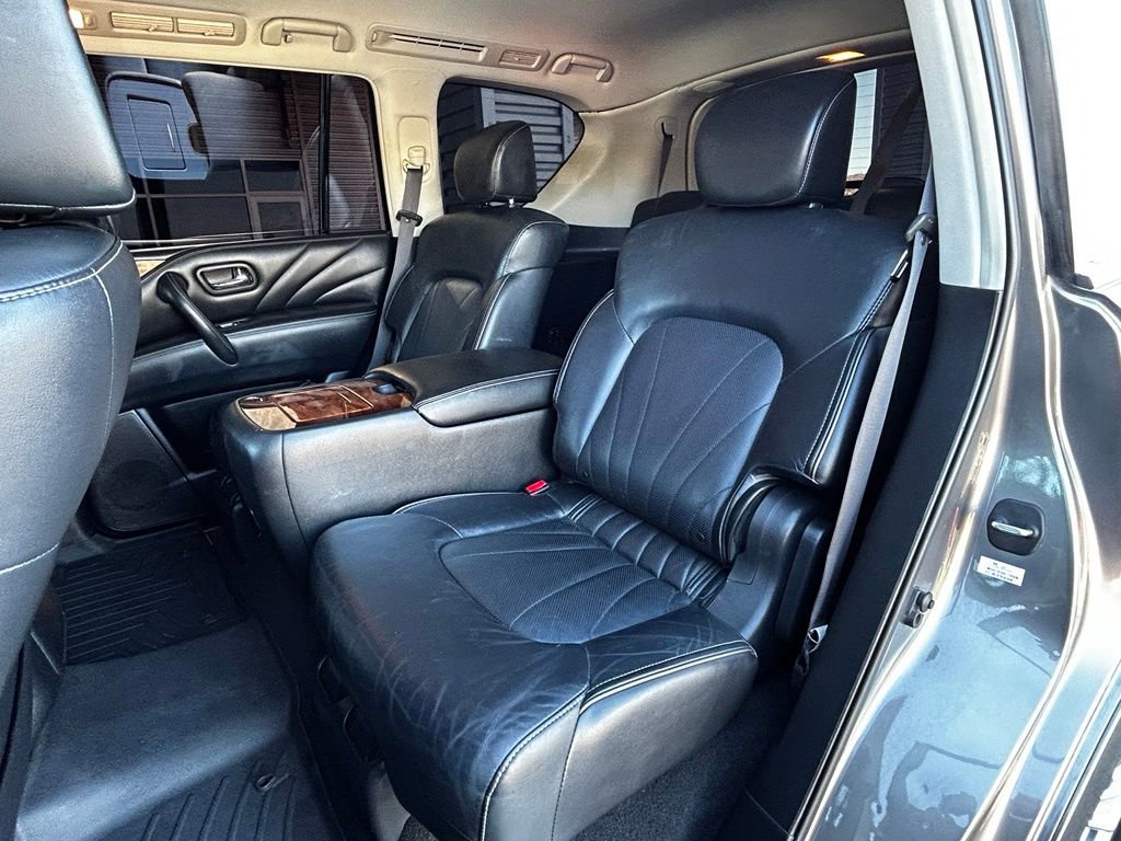 Used 2015 INFINITI QX80 4WD w/ Deluxe Technology Package image 16