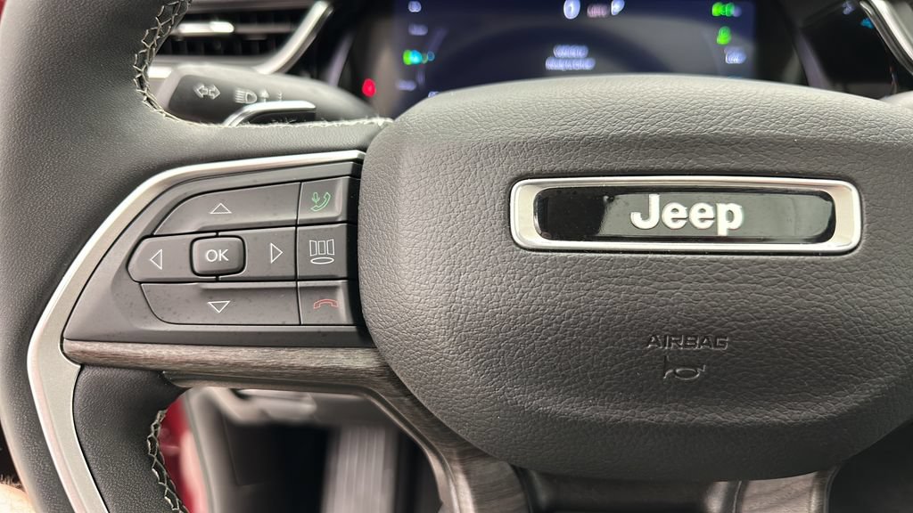 Used 2023 Jeep Grand Cherokee 4WD 4xe image 18