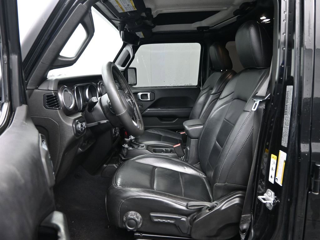 Used 2019 Jeep Wrangler Unlimited Sahara image 21