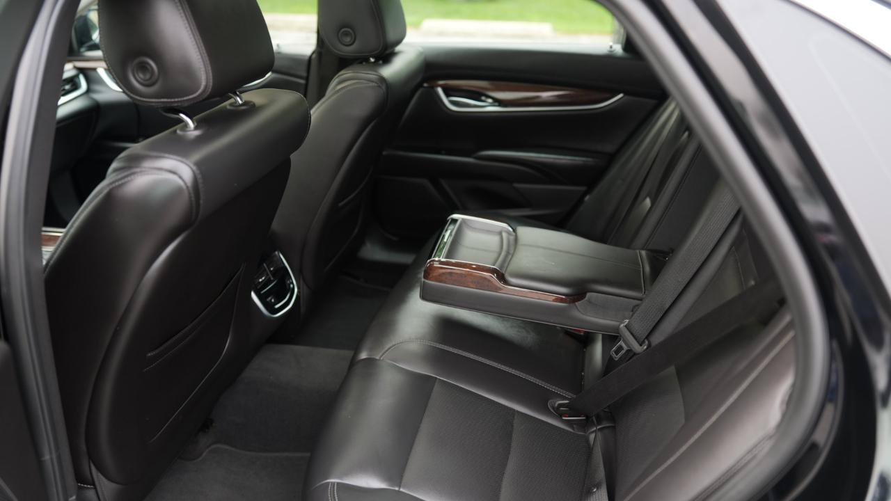 Used 2015 Cadillac XTS Luxury FWD image 23