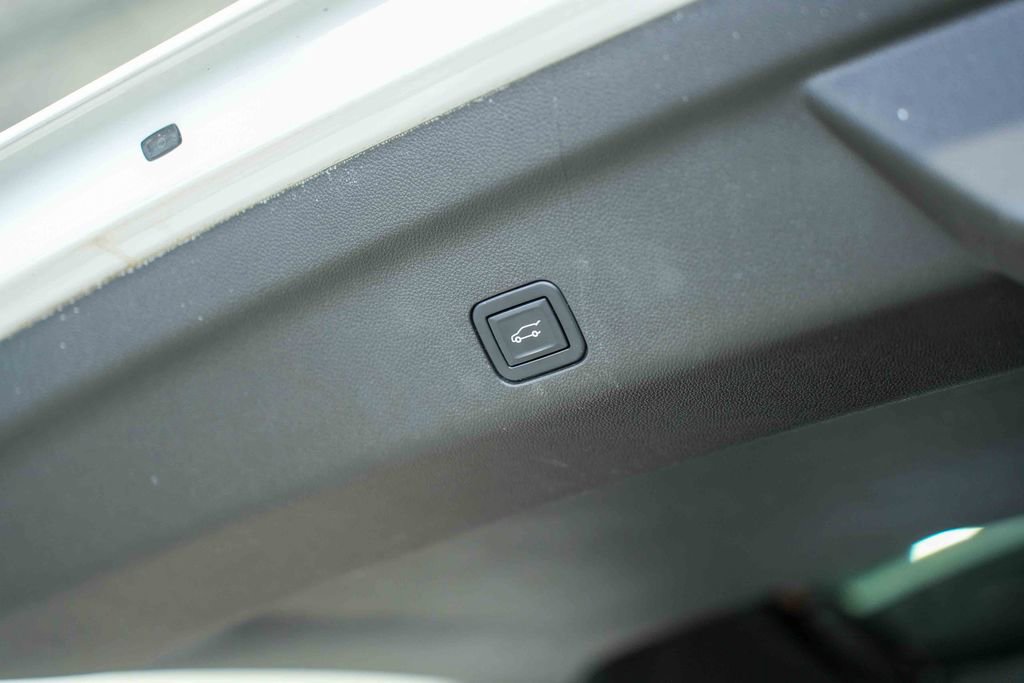 Used 2022 GMC Yukon AT4 image 13