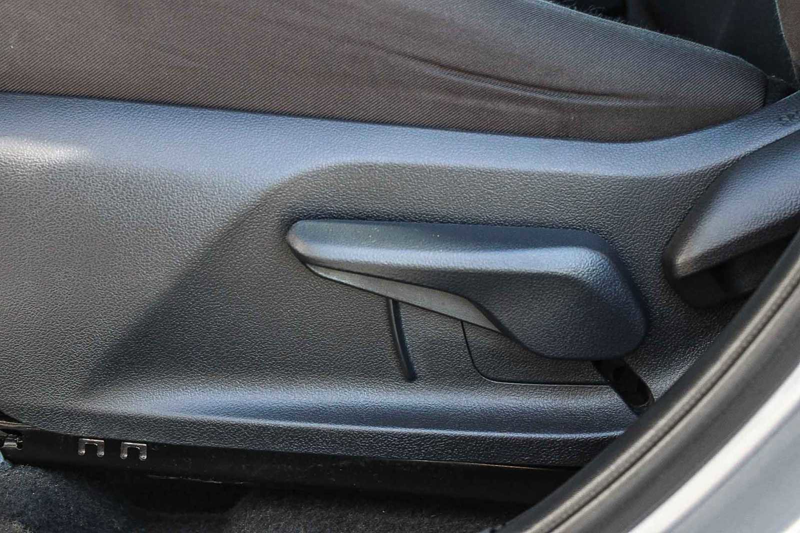 Used 2024 Toyota RAV4 LE image 20