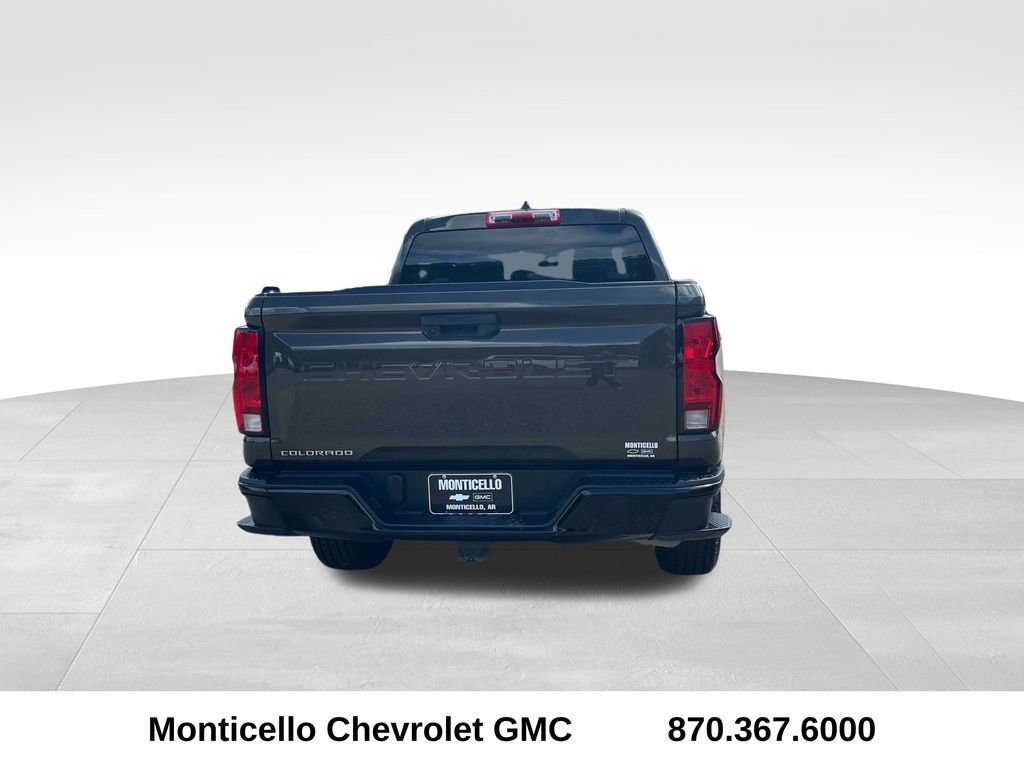 Used 2024 Chevrolet Colorado W/T RWD image 4