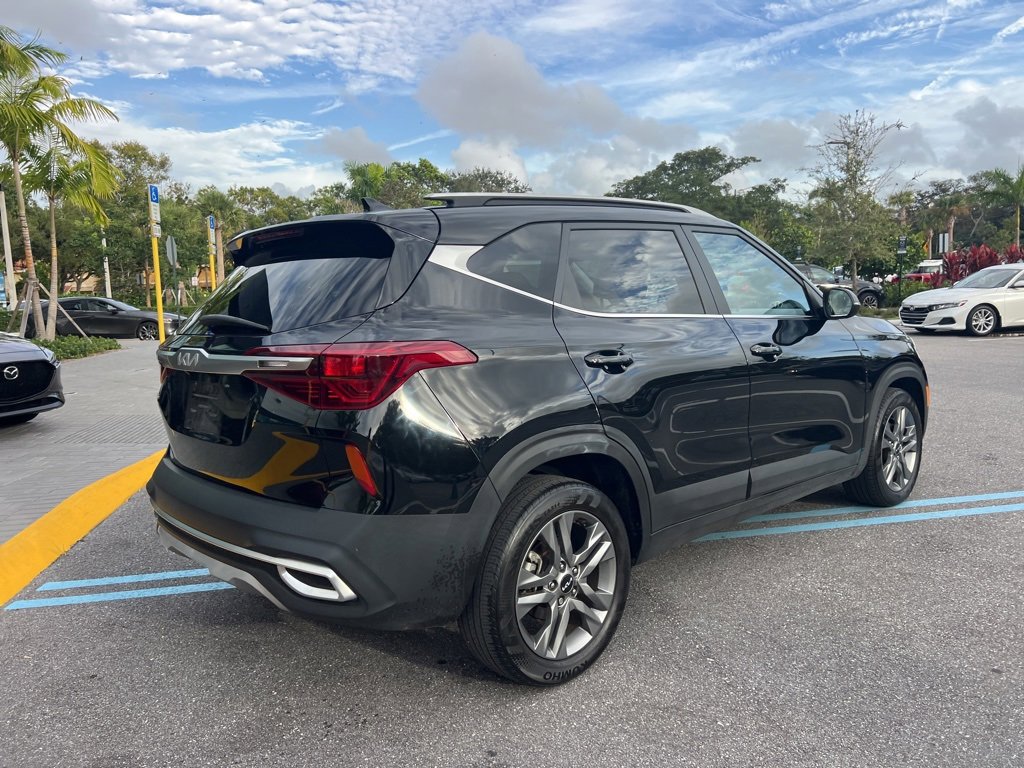 Used 2023 Kia Seltos S image 11