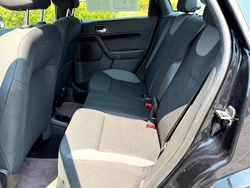 Used 2009 Ford Focus SES image 10