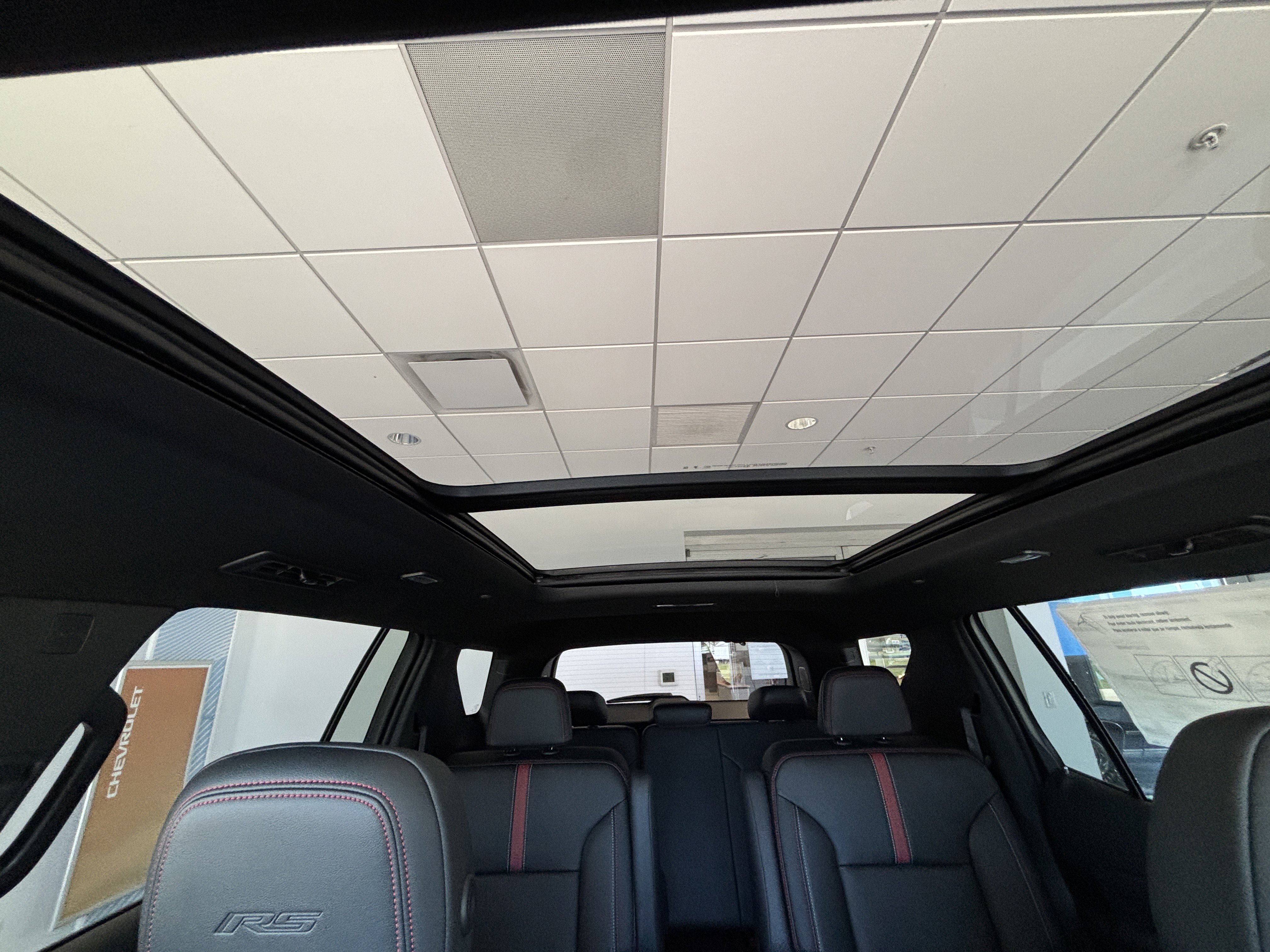 New 2026 Chevrolet Traverse RS AWD/4WD image 18