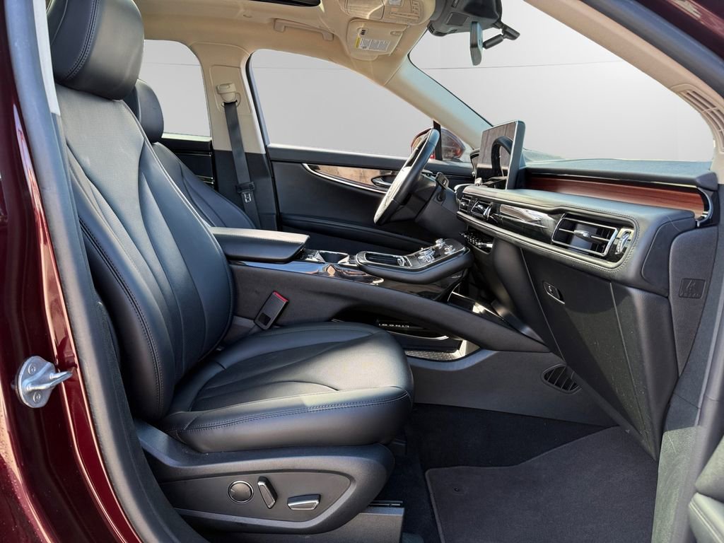 Used 2022 Lincoln Nautilus Reserve image 15