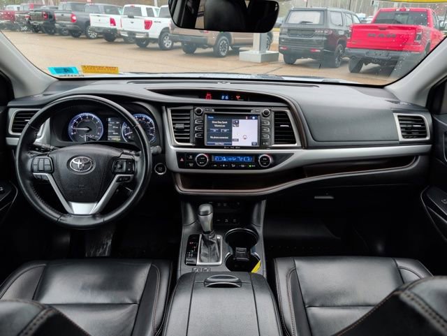 Used 2019 Toyota Highlander XLE image 21