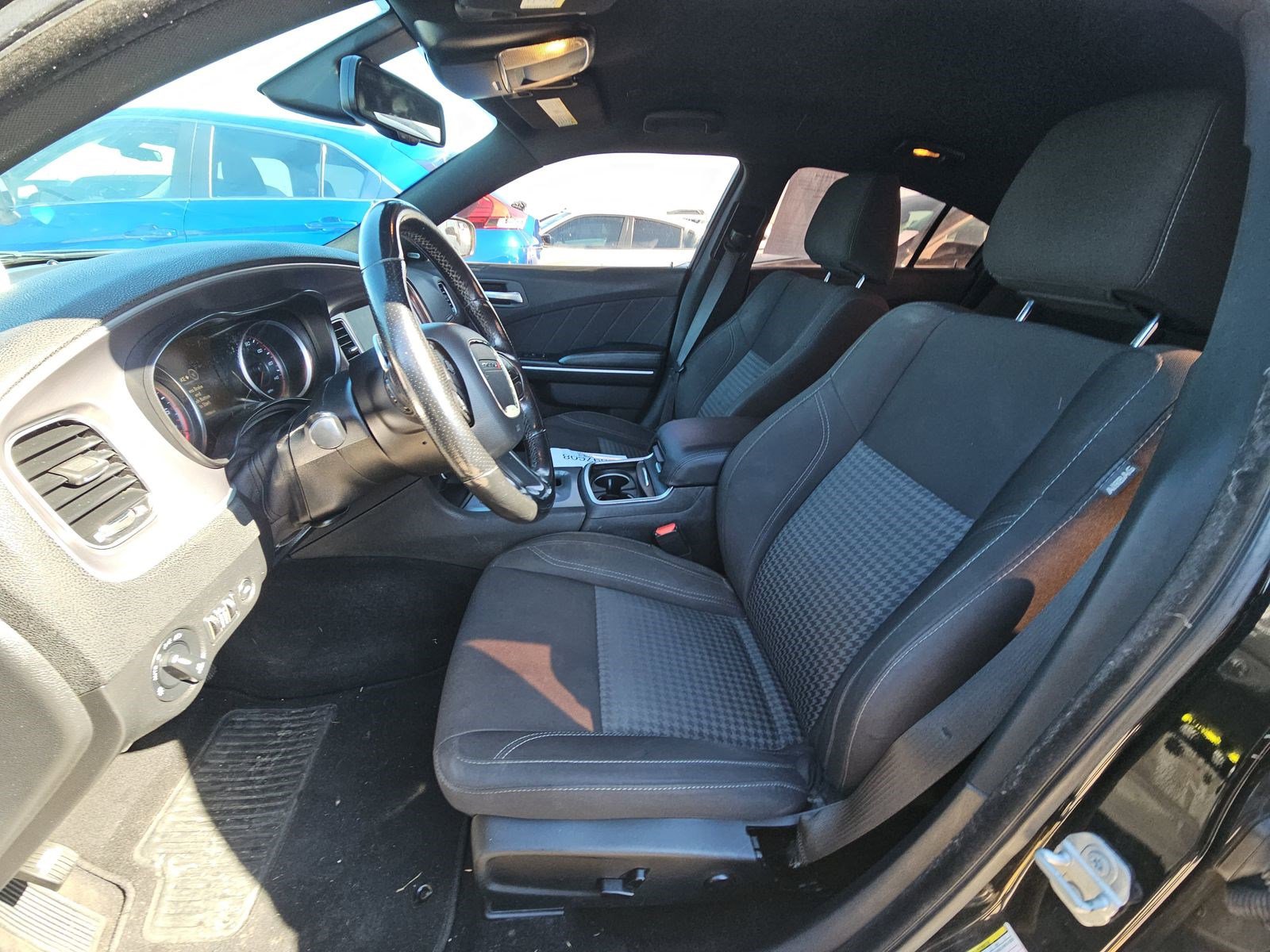 Used 2019 Dodge Charger SXT w/ Cold Weather Package image 4