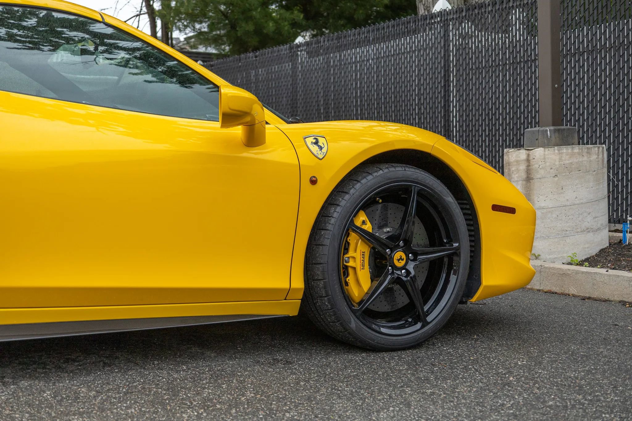 Used 2013 Ferrari 458 Spider RWD image 24