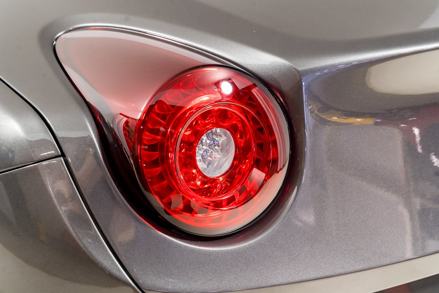 Used 2015 Ferrari California T RWD image 55