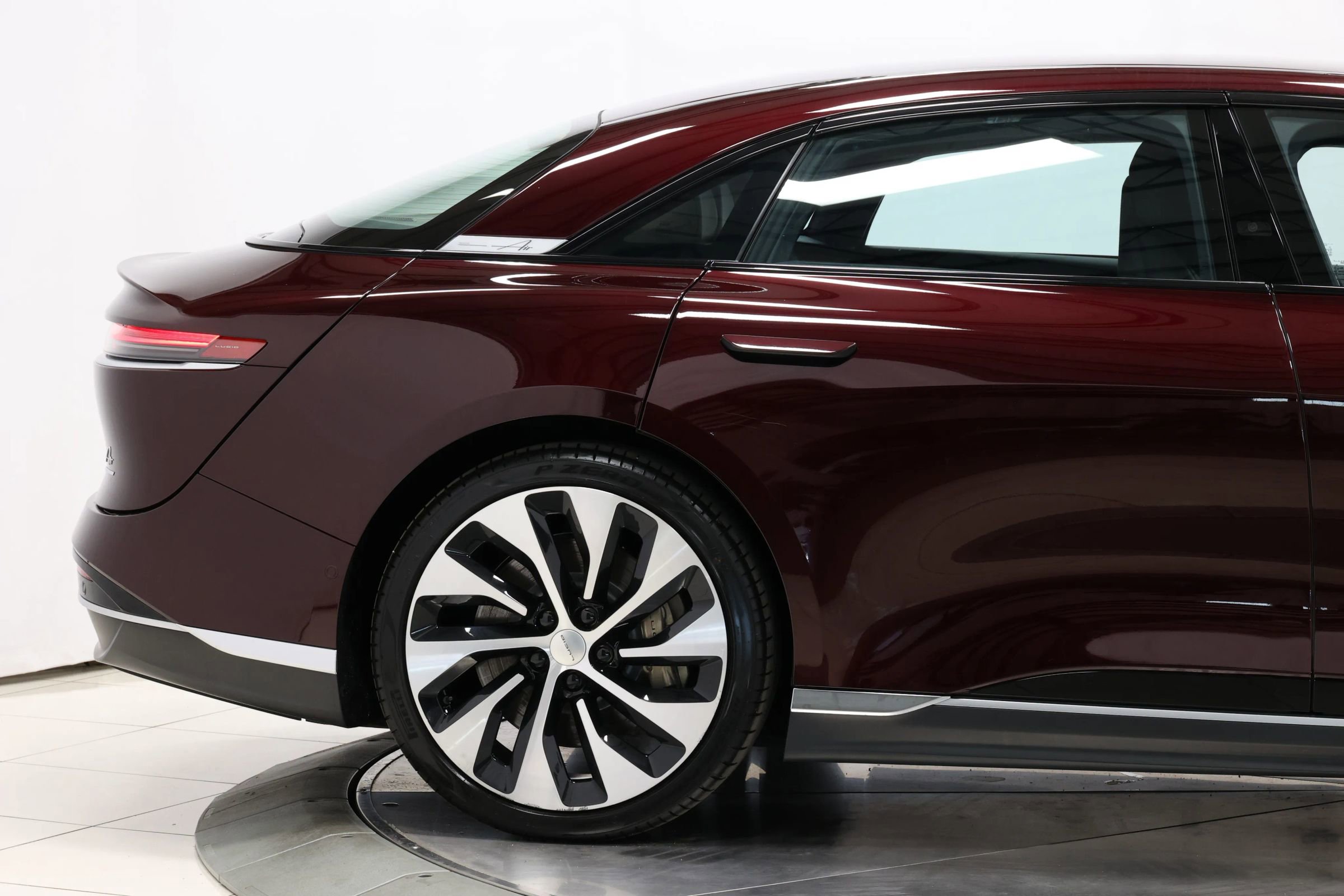 Used 2023 Lucid Air Touring image 70