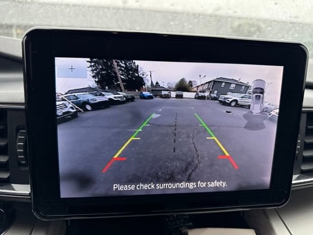 Used 2022 Ford Explorer XLT w/ Equipment Group 202A image 18