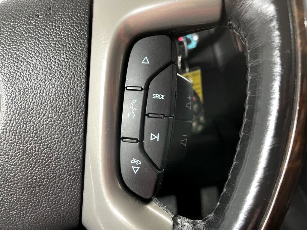 Used 2012 GMC Yukon XL Denali image 20