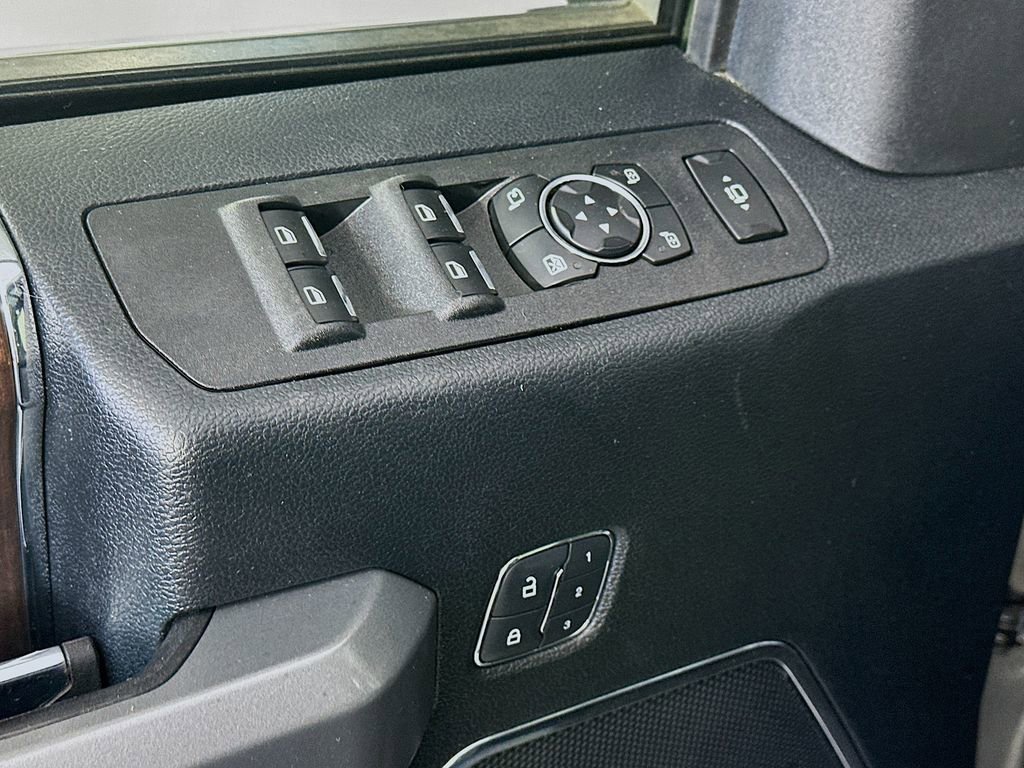 Used 2017 Ford F250 Platinum w/ Platinum Ultimate Package image 24