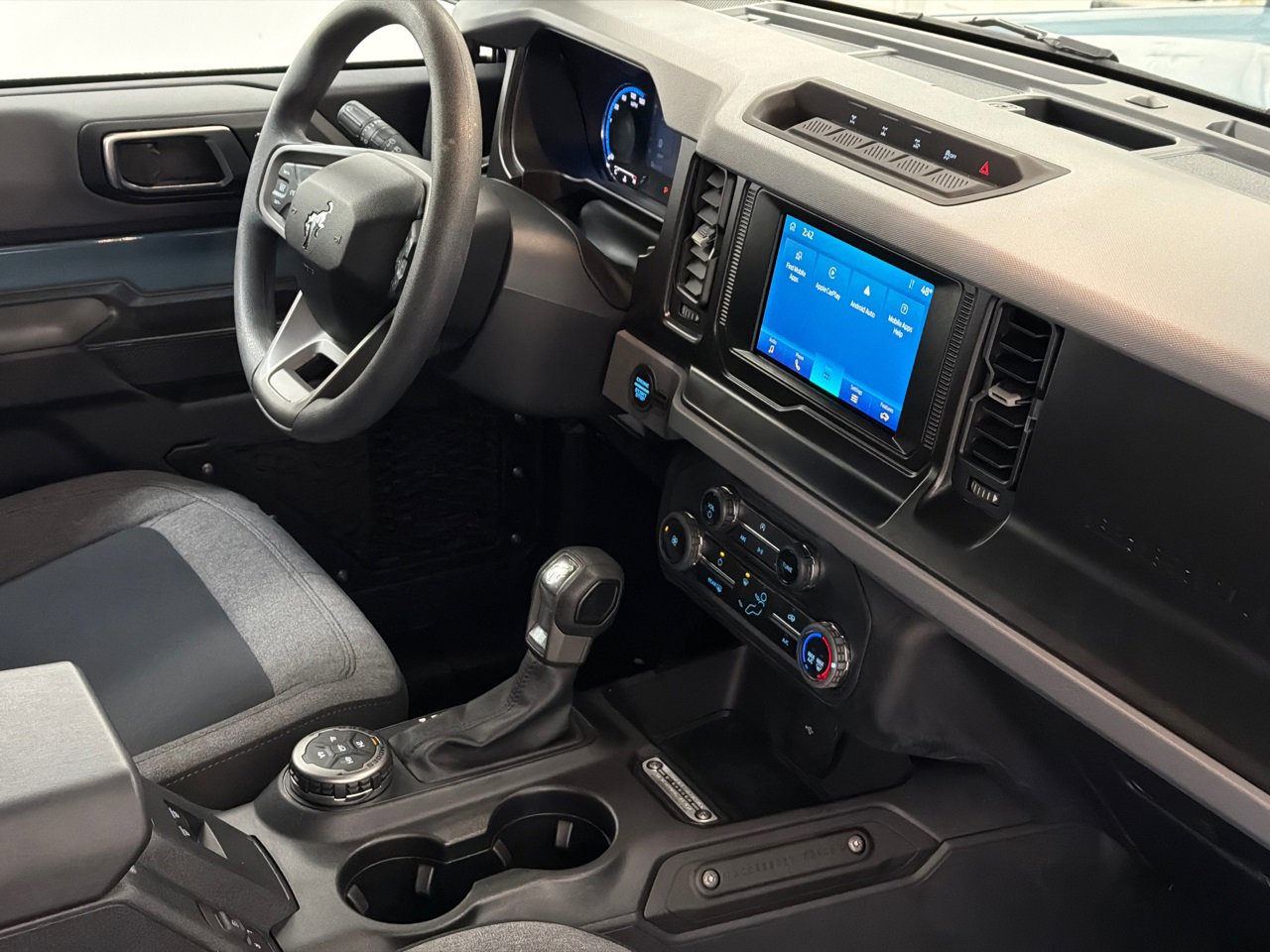 Used 2023 Ford Bronco 2-Door w/ Sasquatch Package image 9