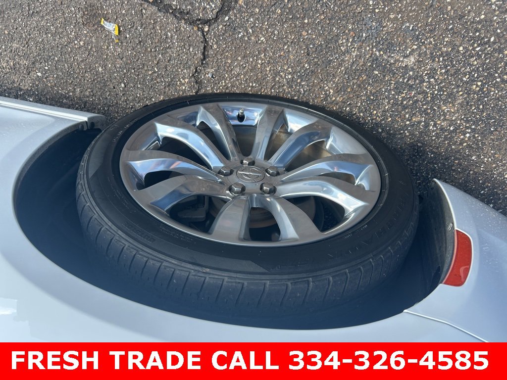 Used 2021 Chrysler 300 Touring L image 2